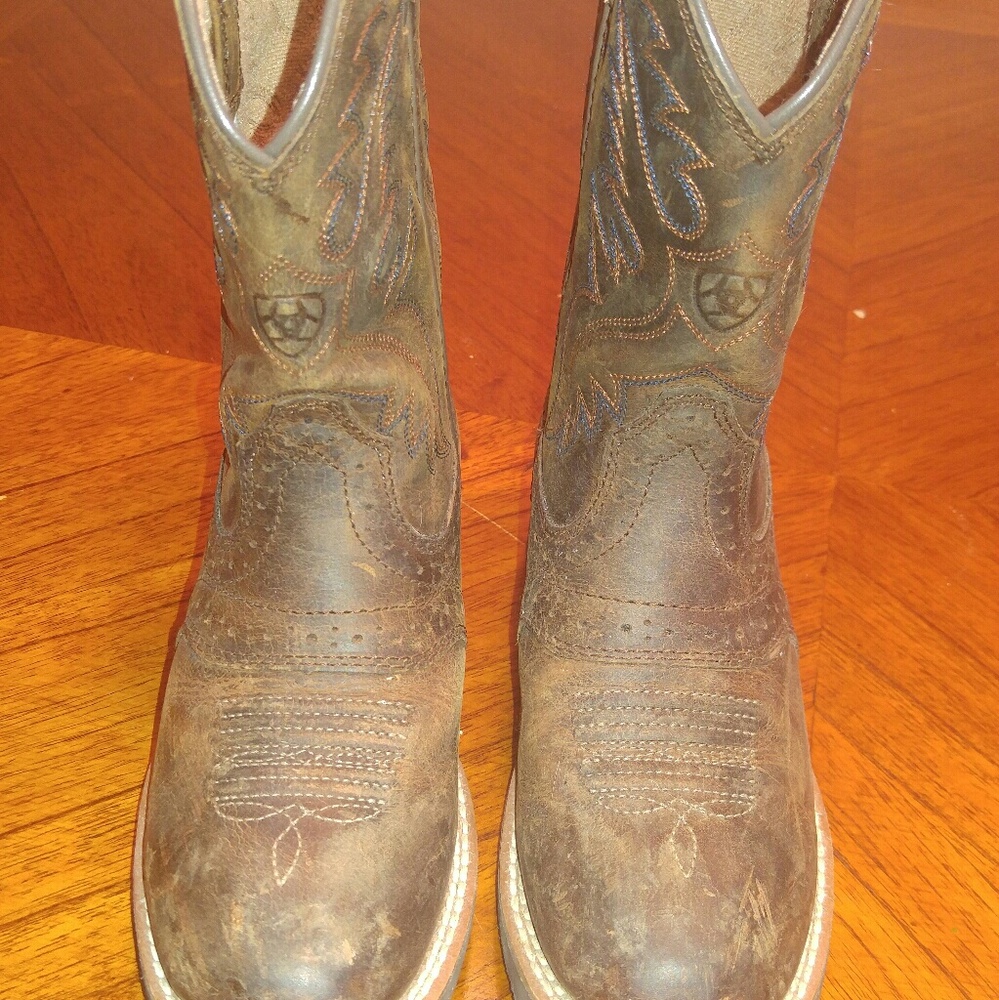 Boys Youth Brown Ariat Cowboy boots 12.5